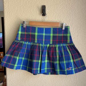 Hollister Plaid  Pleated Skirt Size 3 EUC